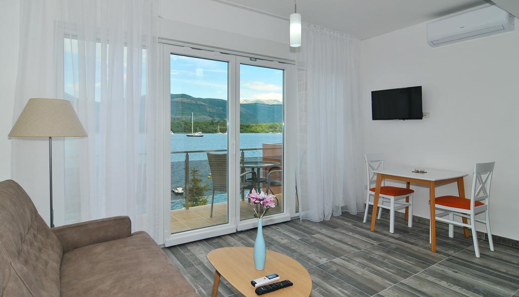 Apartments Edera Tivat Exteriér fotografie